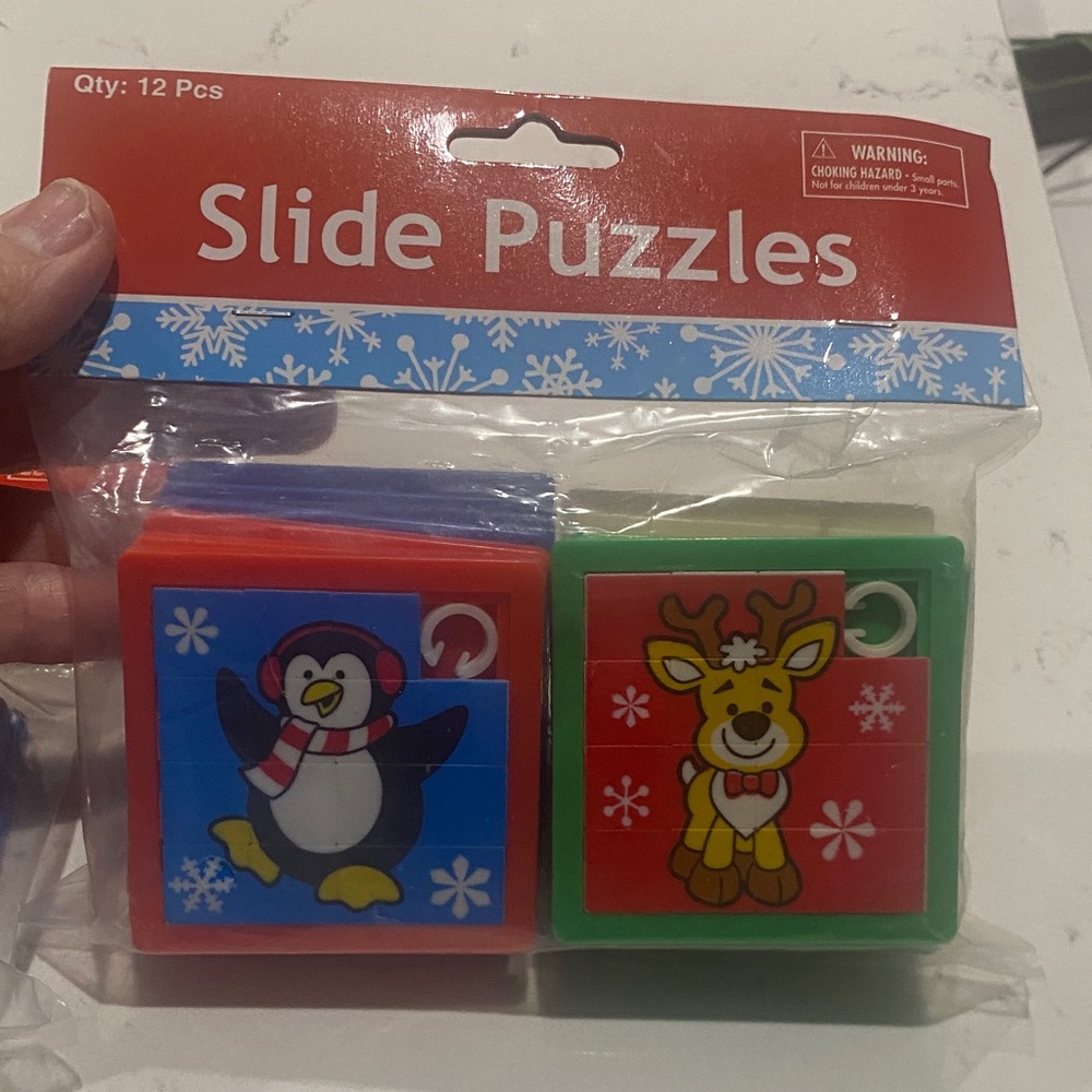 22 Kids Christmas Slide Puzzles - Red, Green, Blue